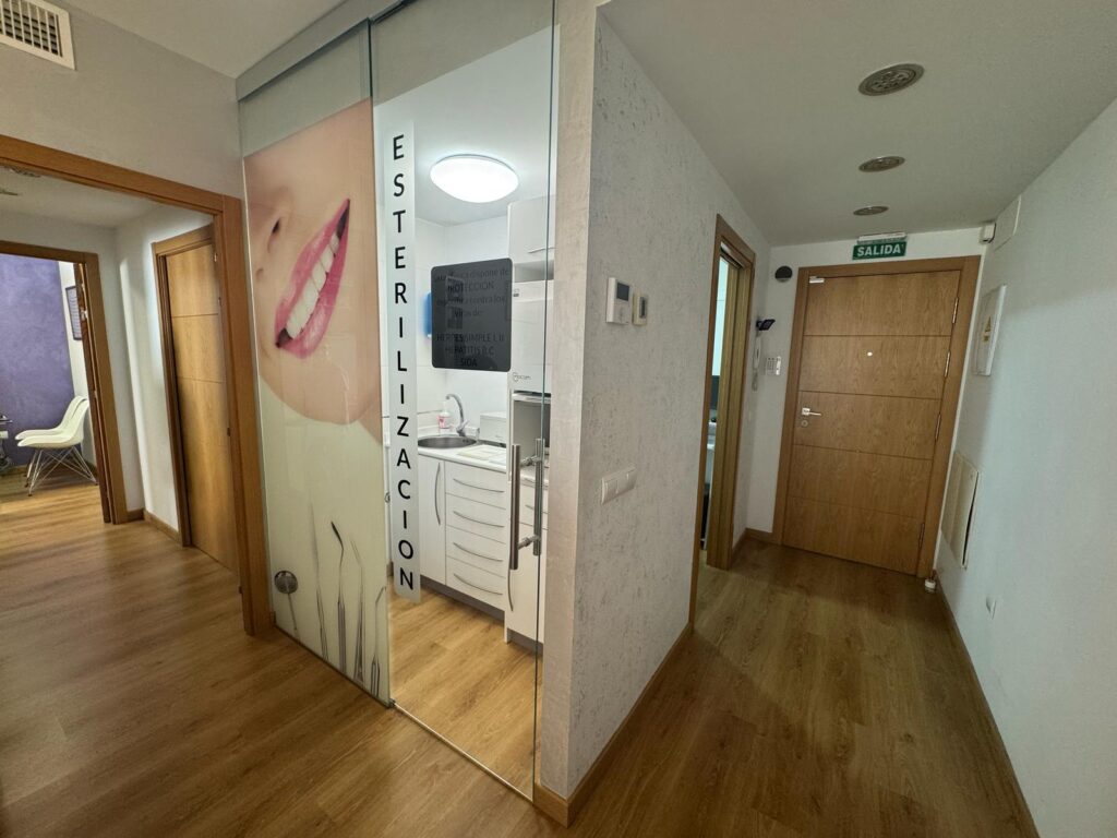 Clínica dental en San Pedro de Alcántara - Clínica Ana Moreno