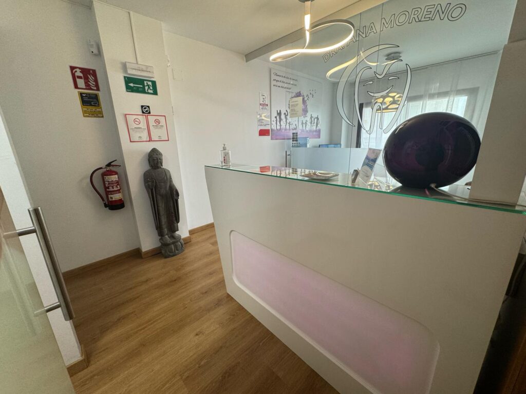 Clínica dental en San Pedro de Alcántara - Clínica Ana Moreno
